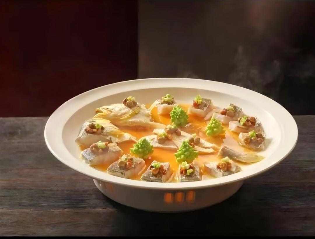 广式清蒸游水鲈鱼